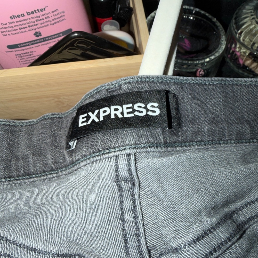 Grey Cropped Jeans - Picture 2 of 4